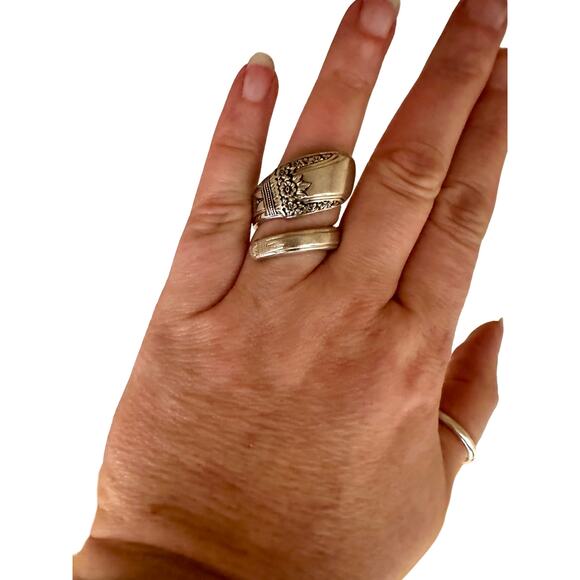 Sterling Silver Plated Spoon Rings 1947 First Love Pattern Size 7 - Picture 6 of 9
